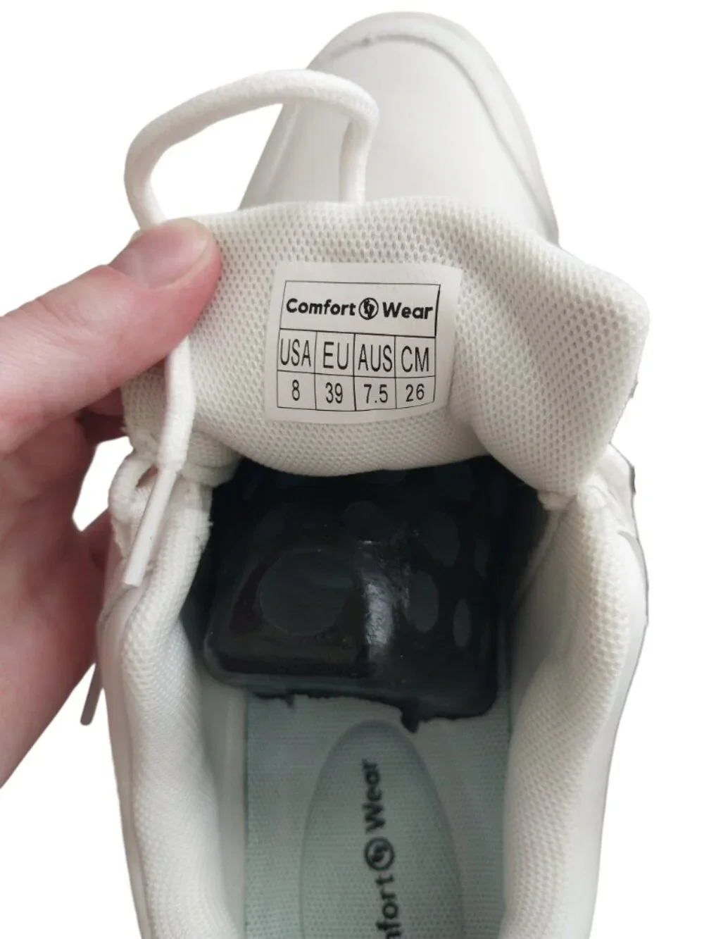 Comfort Wear Stride Cushion Sneaker Shoes Size 8 White Excellent Condition